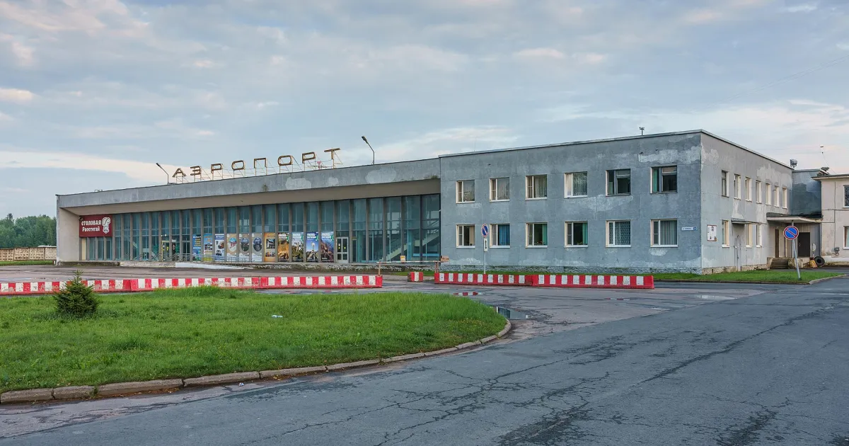 Кресты — вид аэропорта